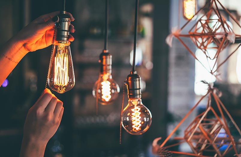 Apaga la luz y desconecta los aparatos eléctricos no indispensables, de las 20:30 a las 21:30